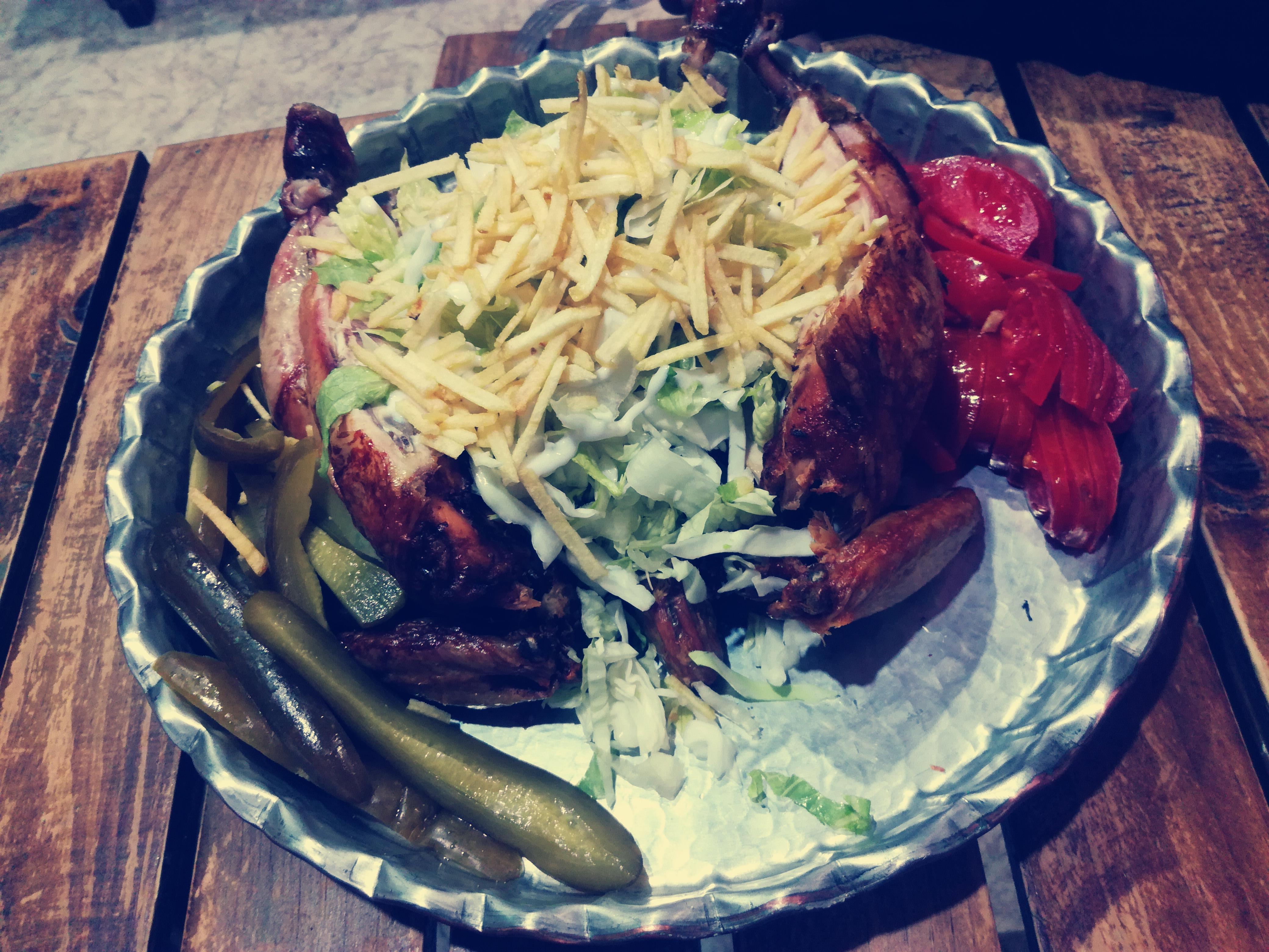 غذاخوری و آشپزخانه گلبهار