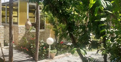 باغ رستوران خانوادگی راوی