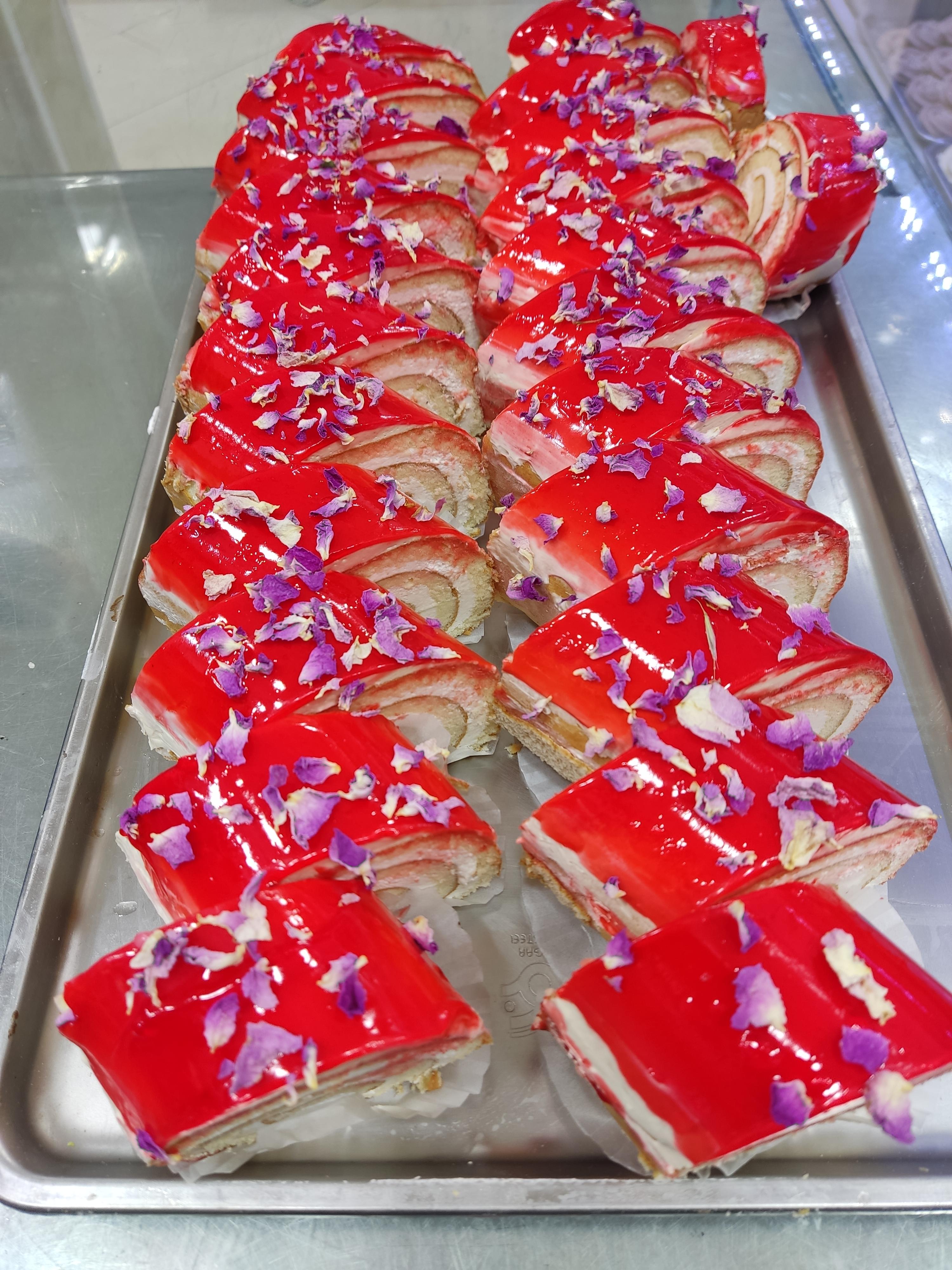 شیرینی روما