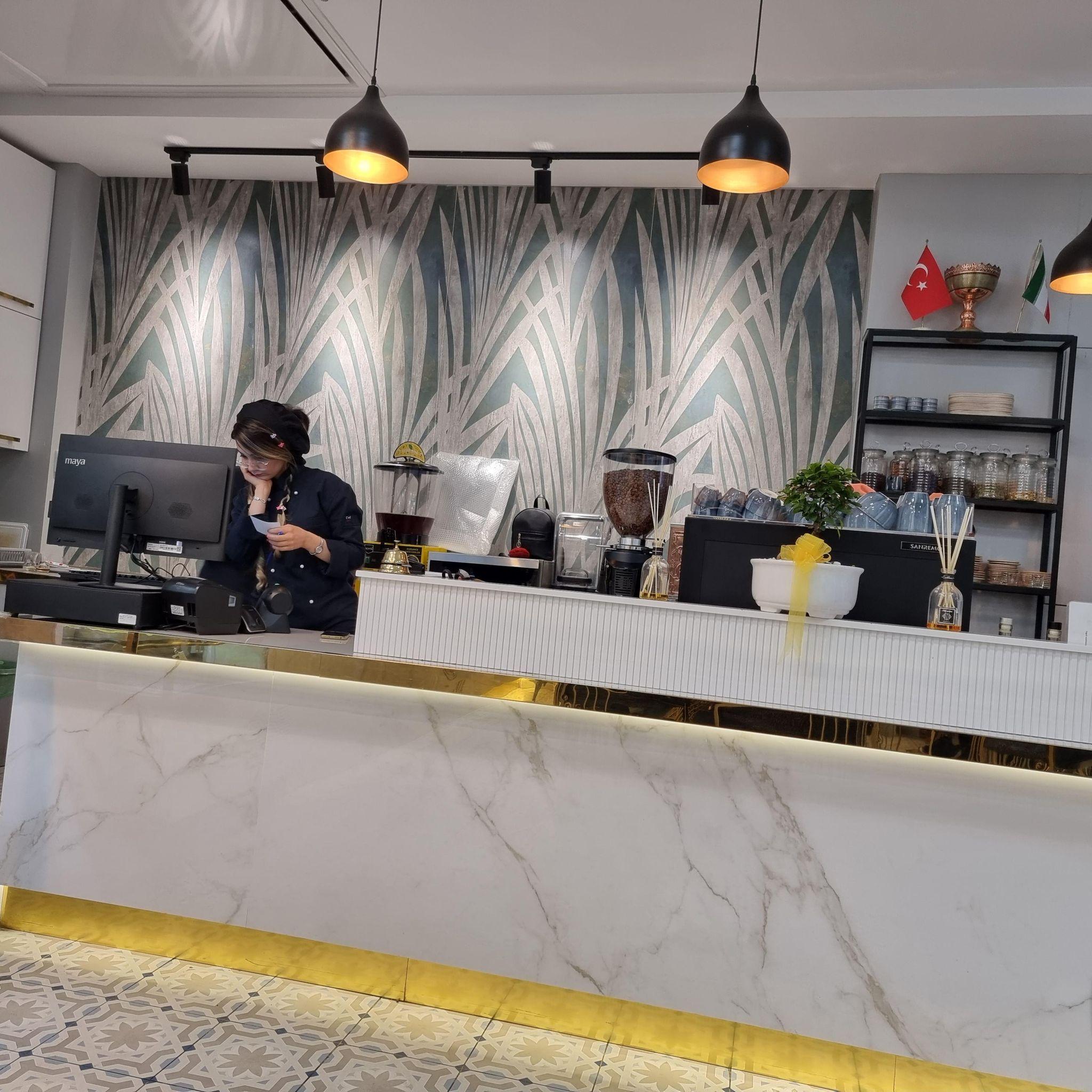 کافه آدلی باقلوا