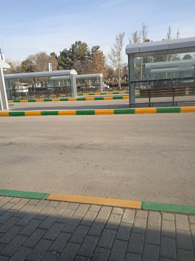 ایستگاه اتوبوس آلاله 7