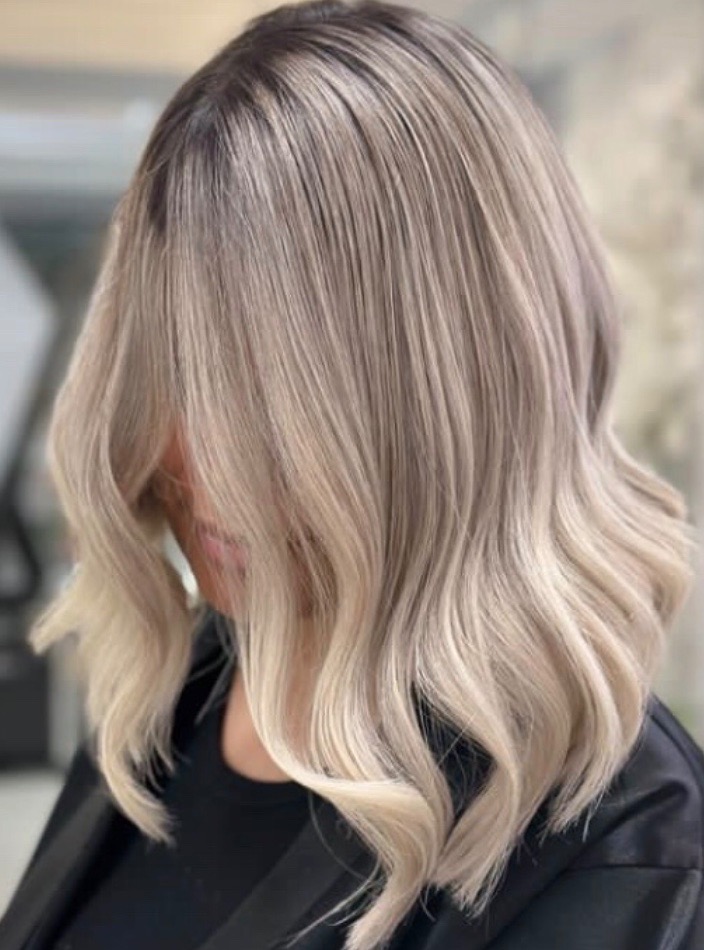 خدمات تخصصي رنگ لايت تراپي فریماه