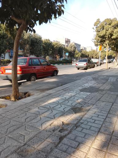 ایستگاه اتوبوس چهارراه شفا