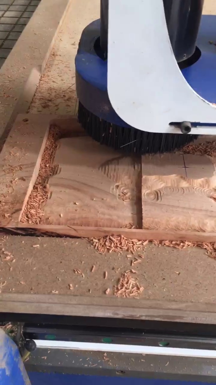 خدمات cncو تولیدی مستر نجار