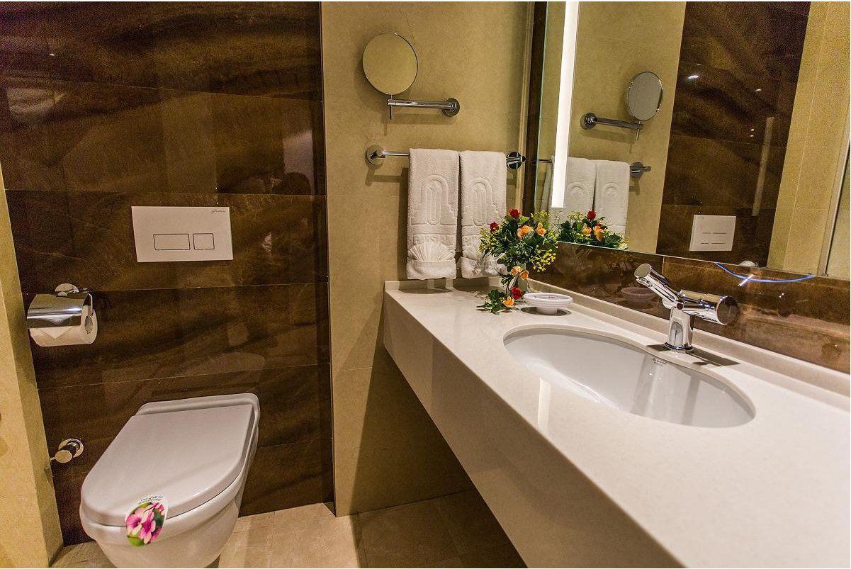 پارسیان انقلاب ۴ تهران