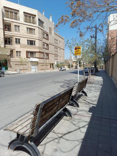 ایستگاه اتوبوس ارغوان 16