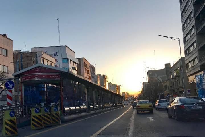 ایستگاه اتوبوس میدان فردوسی