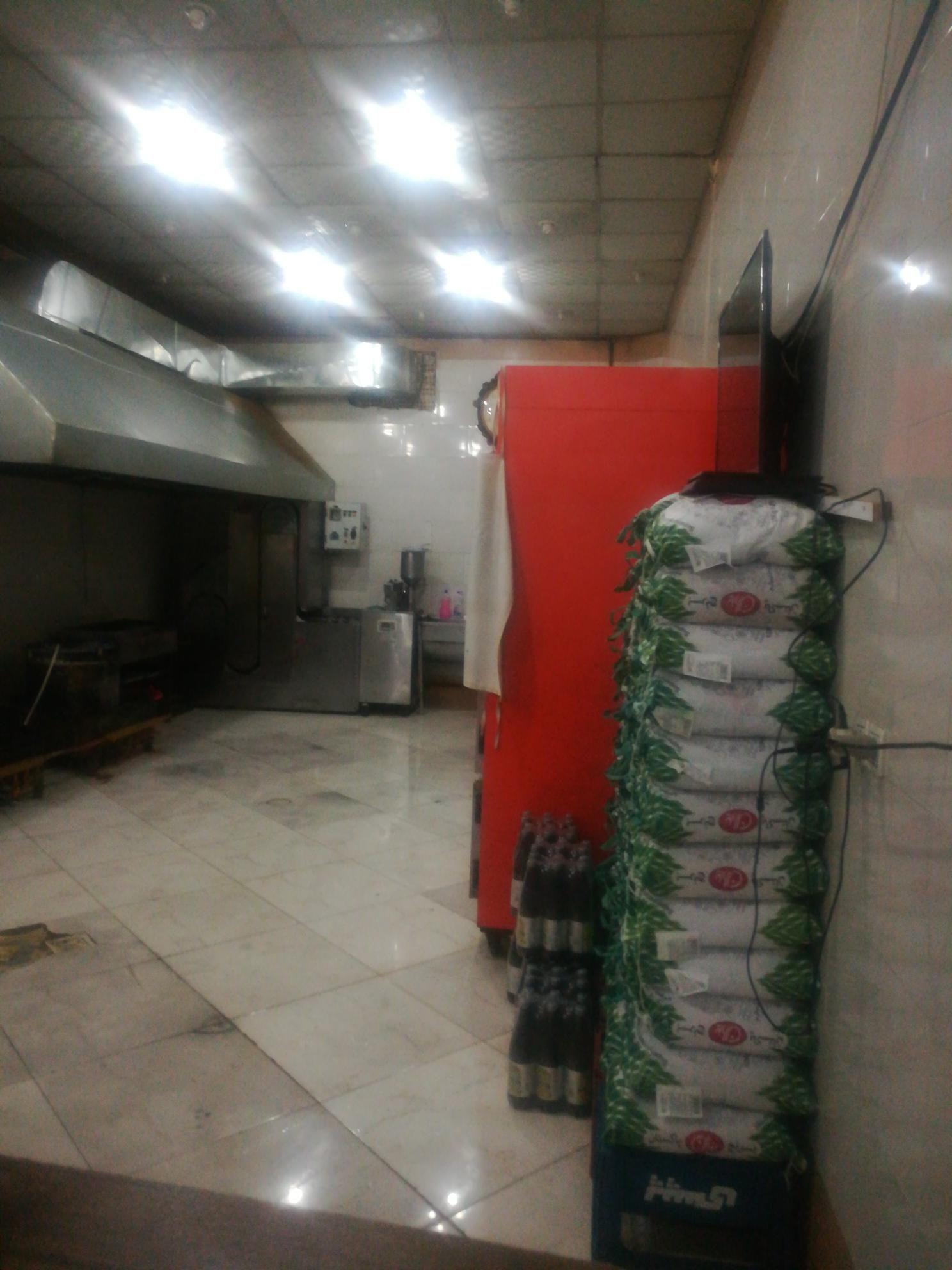 رستوران طرق