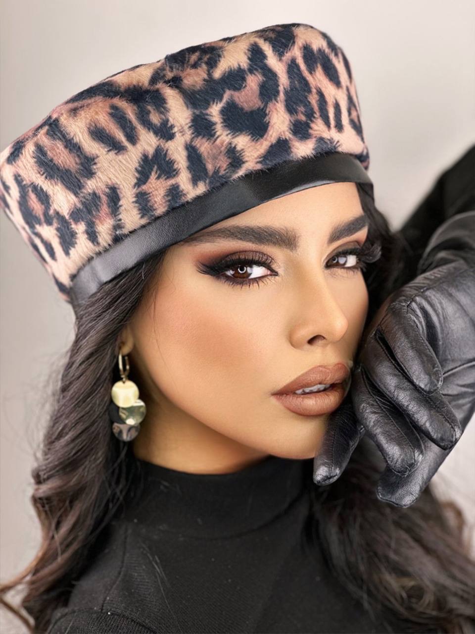 گریم و میکاپ تخصصی ریحان مهربخش