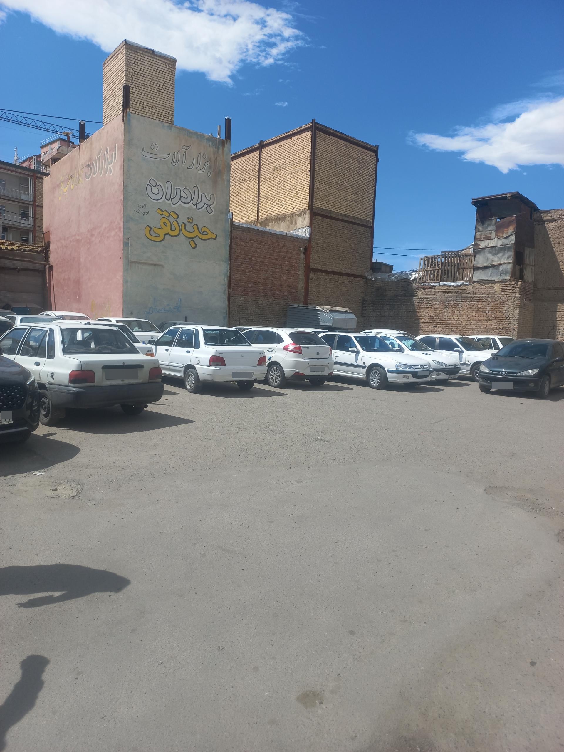 پارکینگ شبانه روزی