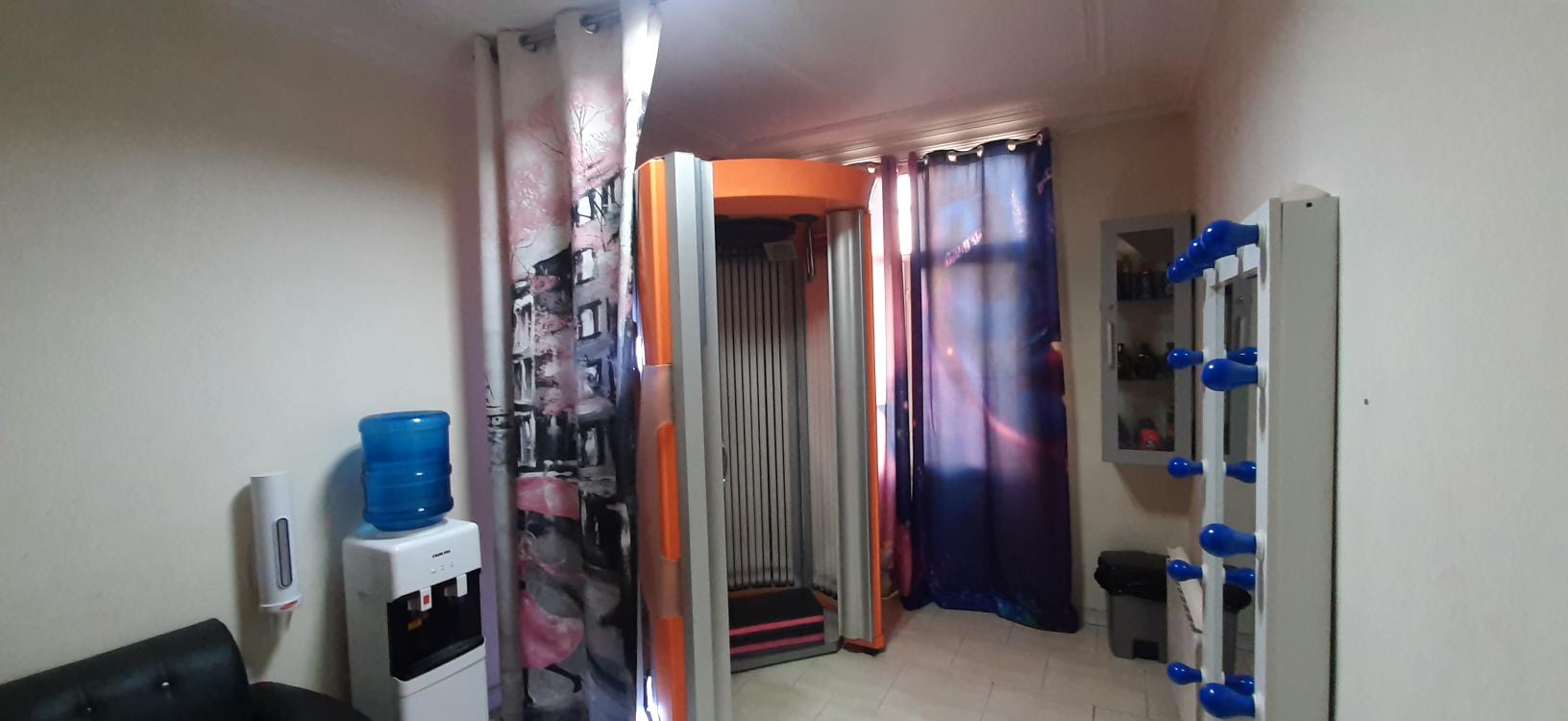 سالن سولاریوم غرب گیرا