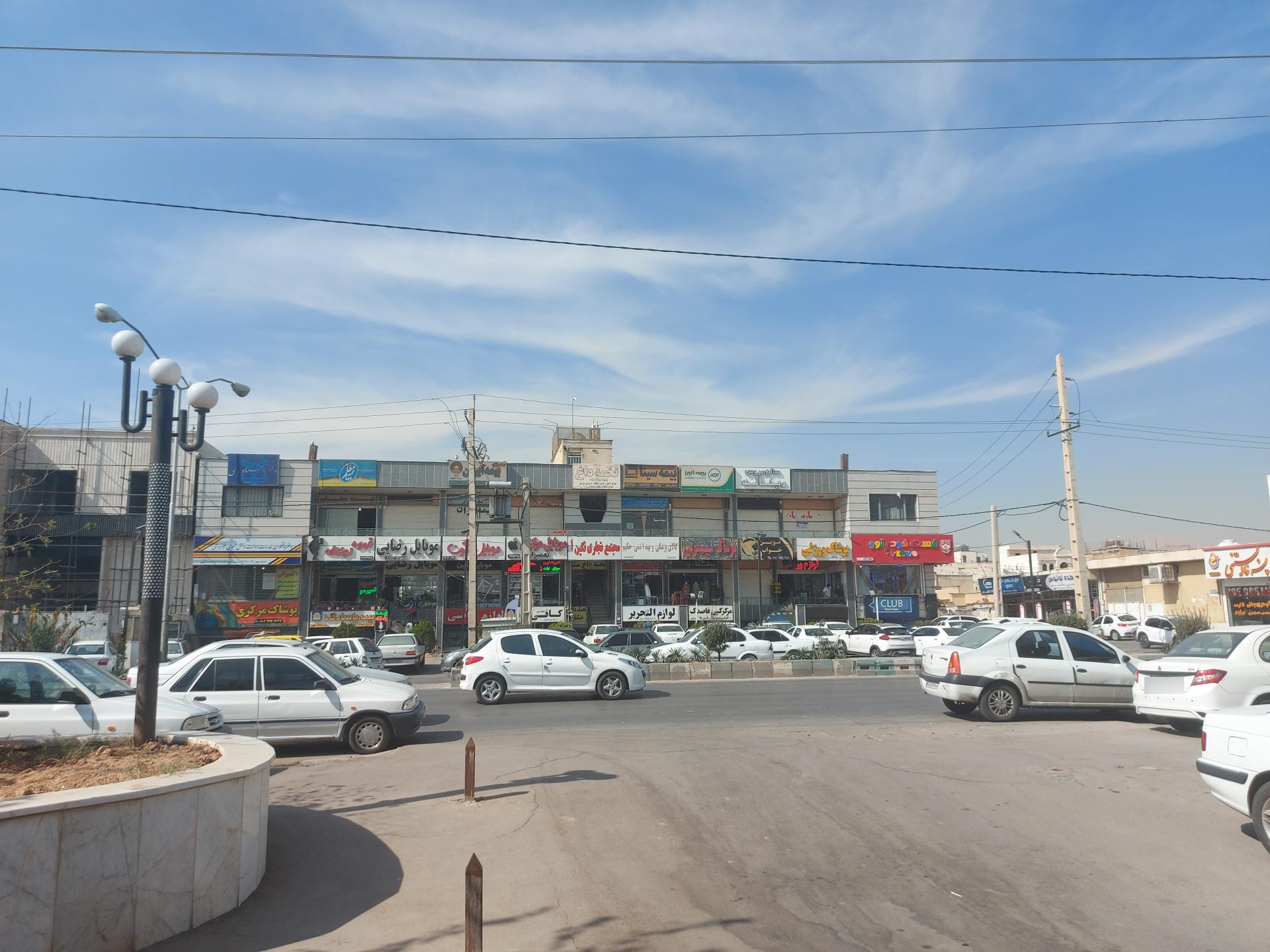 دوسرو ربات عادل آباد