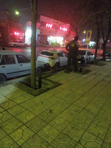 ایستگاه اتوبوس کار آفرین 4