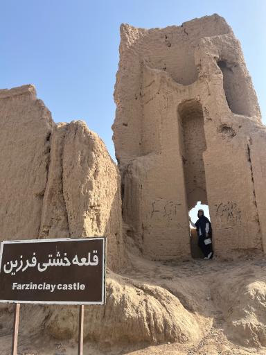 قلعه خشتی سیزان نوش آباد