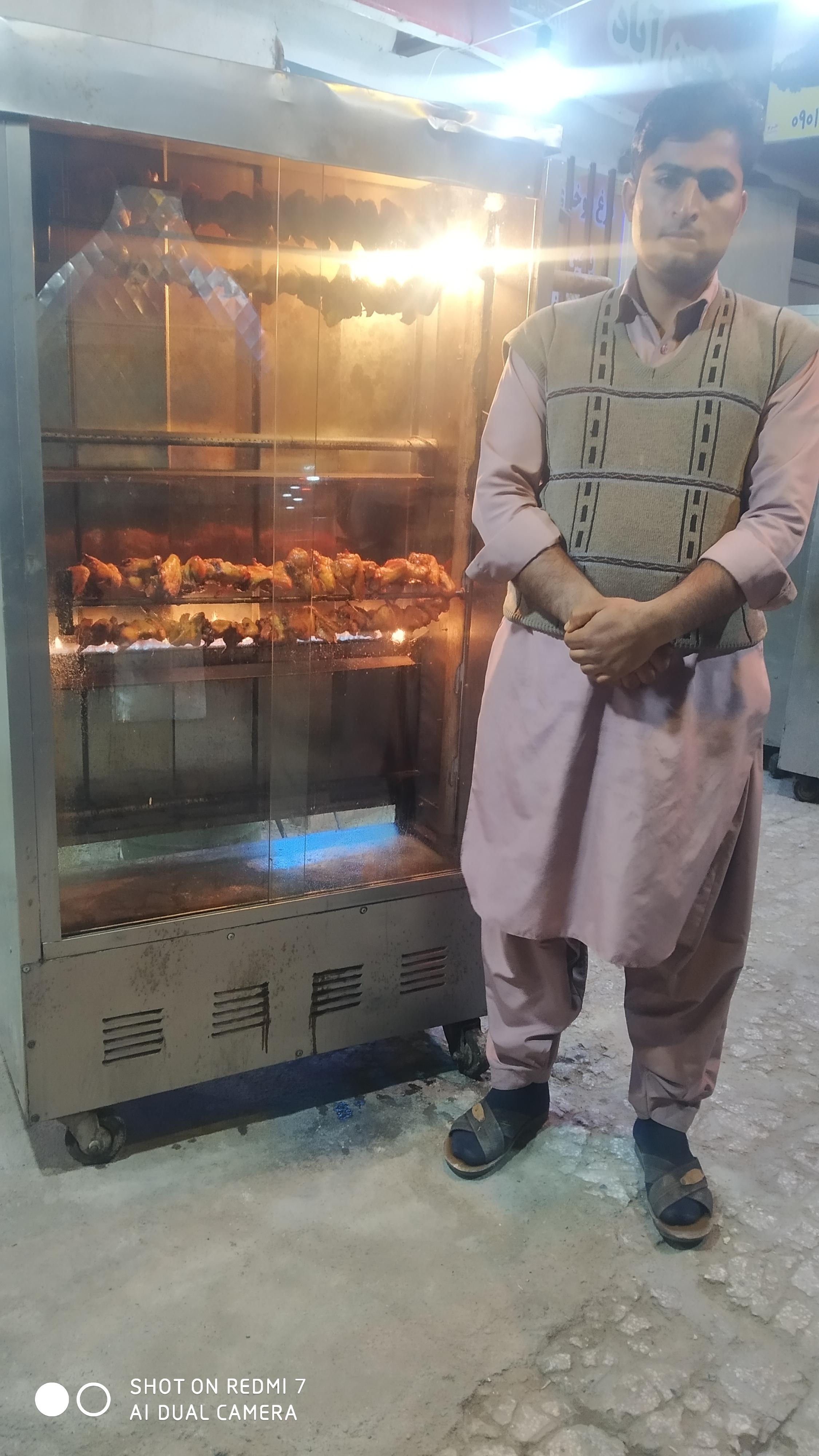 فست‌فود‌ و پاچینی براسان‌‌ برادران نارویی