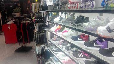 فروشگاه لوازم ورزشی اسپرت شکیبا