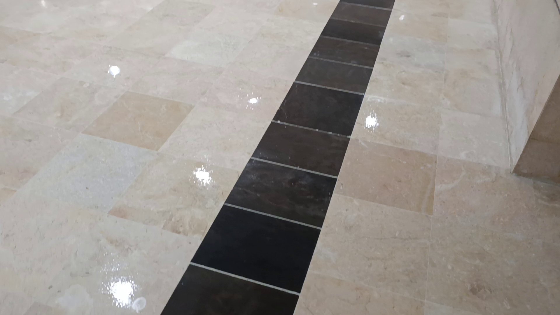 خدمات تخصصی کفسابی ، موازییک و سنگ سابی