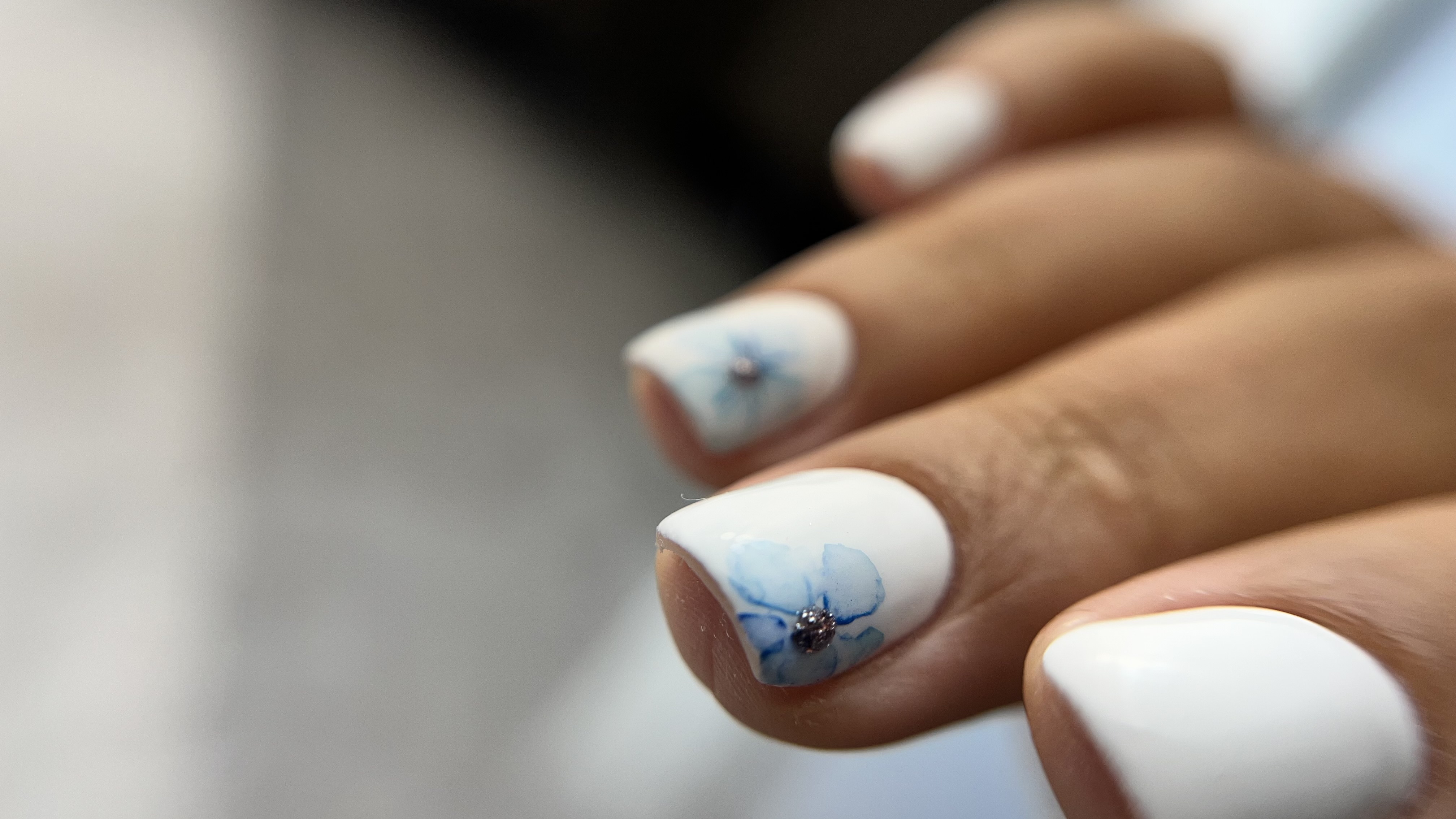 سالن زیبایی مه آذر