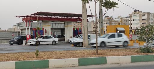 پمپ بنزین طلاییه