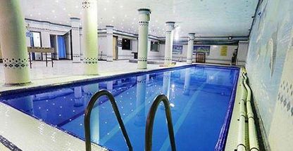 استخر شنا گنو