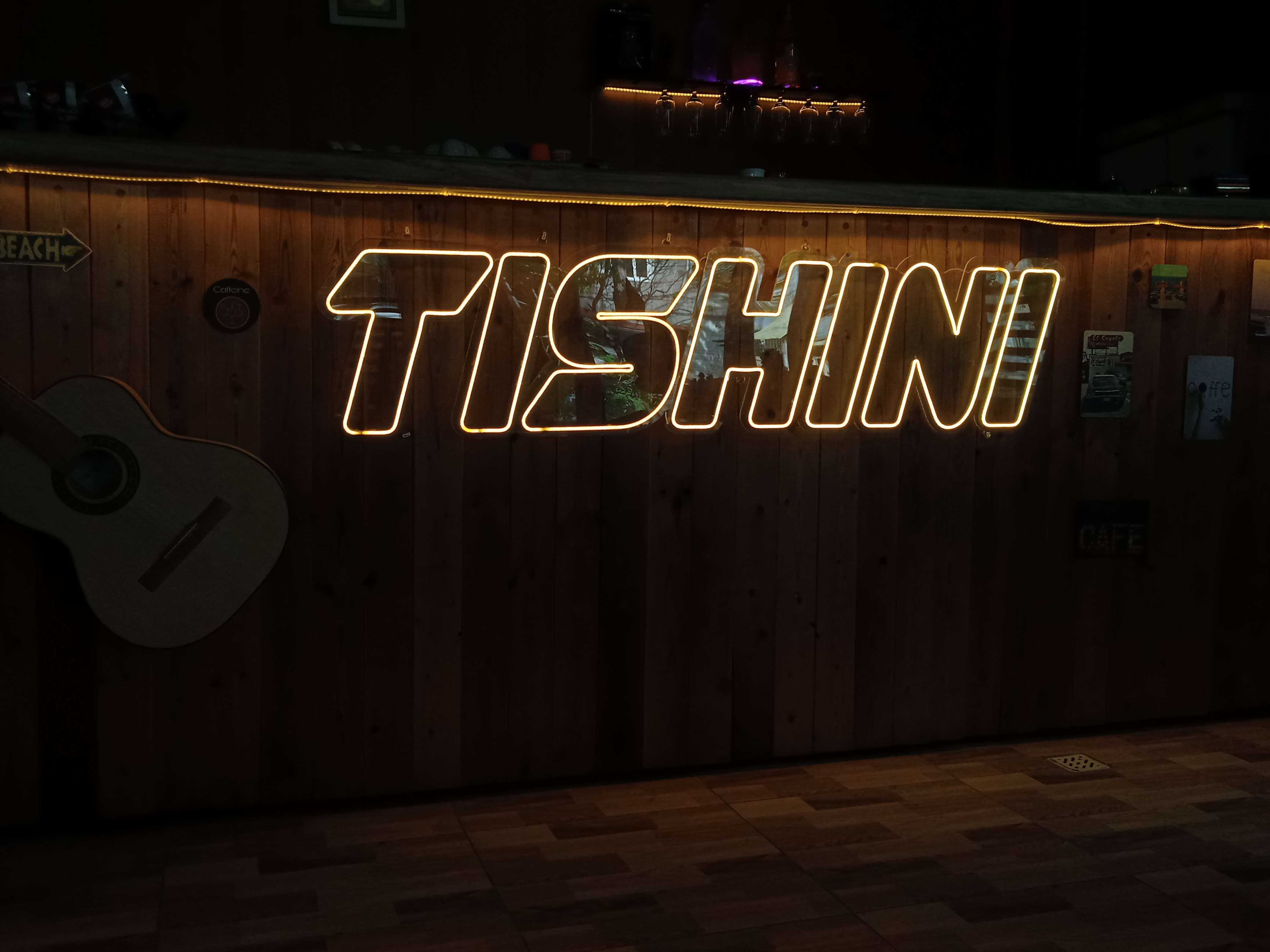 کافه تی شی نی