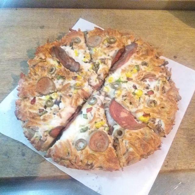 فست فود پیتزا مون