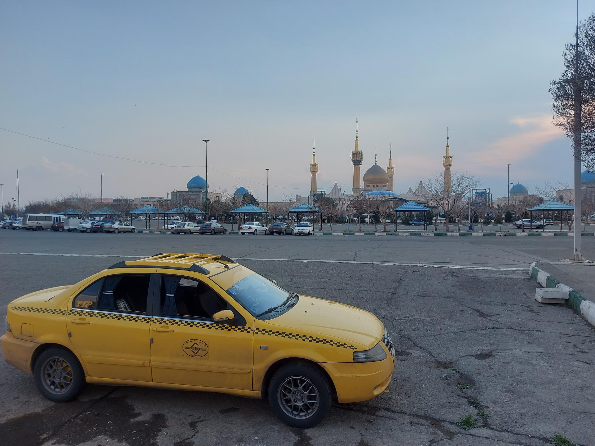 پارکینگ غربی حرم مطهر