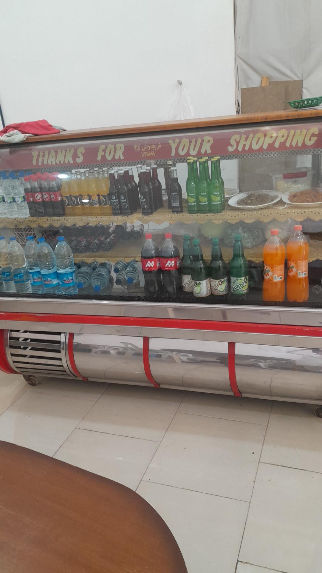 فروشگاه بزرگ ساندویجی ساحل باپیک موتوری