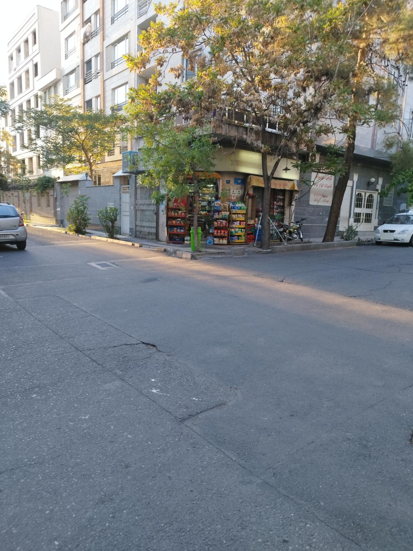 سوپر مارکت مهرگان