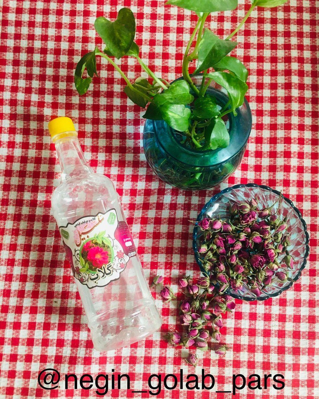 گلاب و عرقیات گیاهی سلسبیل