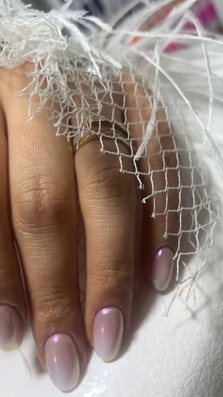 سالن تخصصی آموزش و کاشت ناخن مرضیه