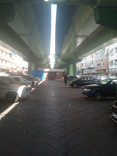 پارکینگ شبانه‌روزی