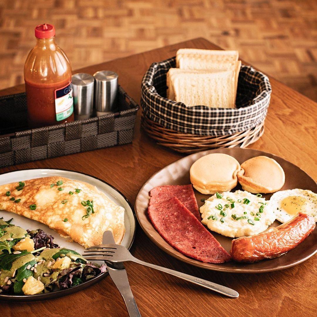 کافه قنادی تلخ و شیرین