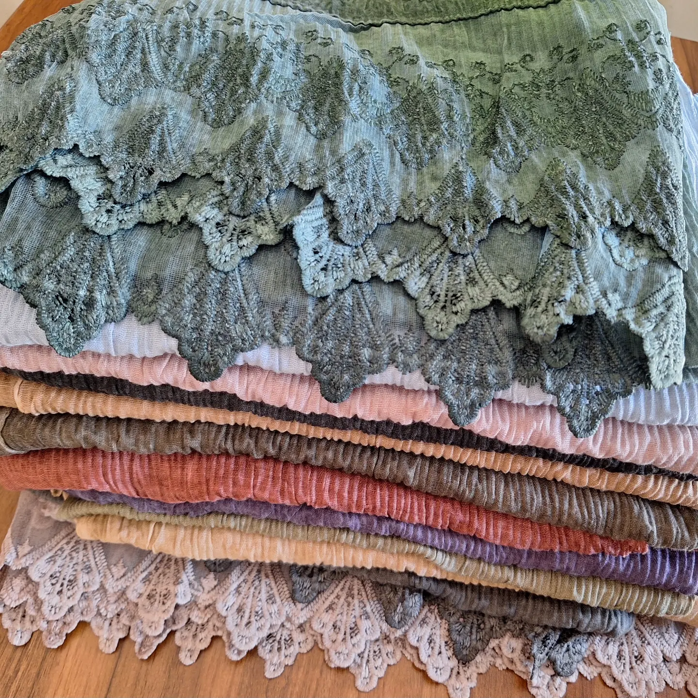 شال و کیف پرنیا