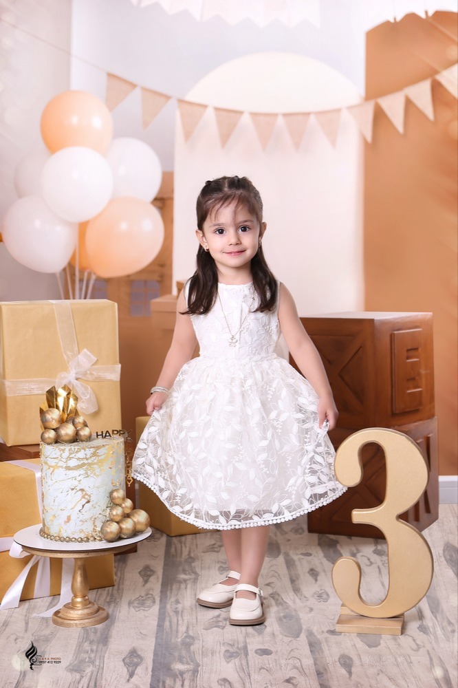 استودیو عکس و فیلم سارا