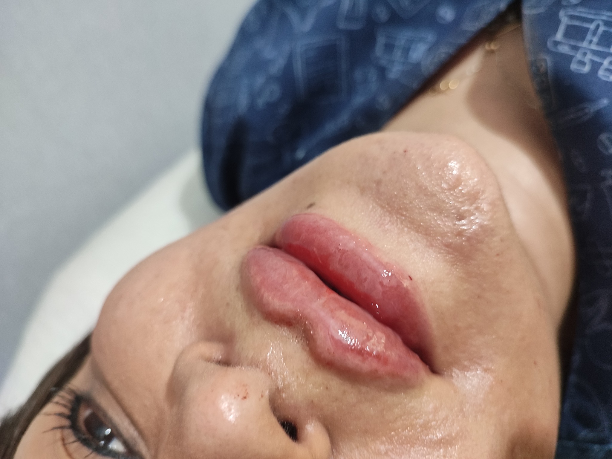 مرکز لیزر و کلینیک زیبایی رویال بیوتی