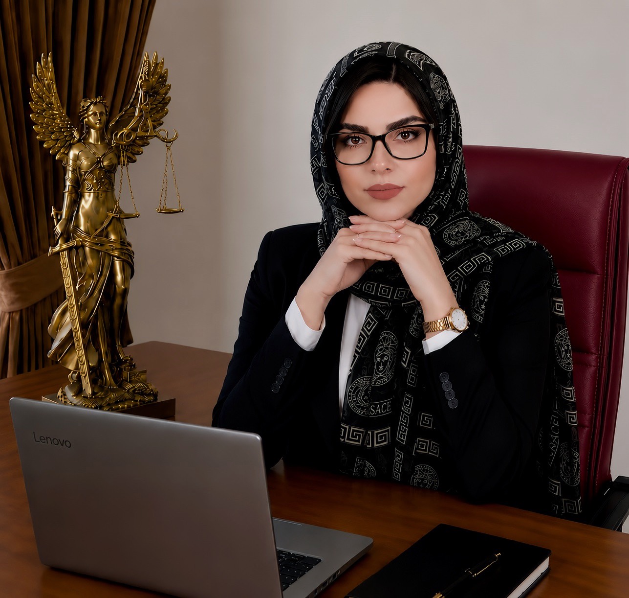 وکیل پایه یک دادگستری | زینب تراب پور