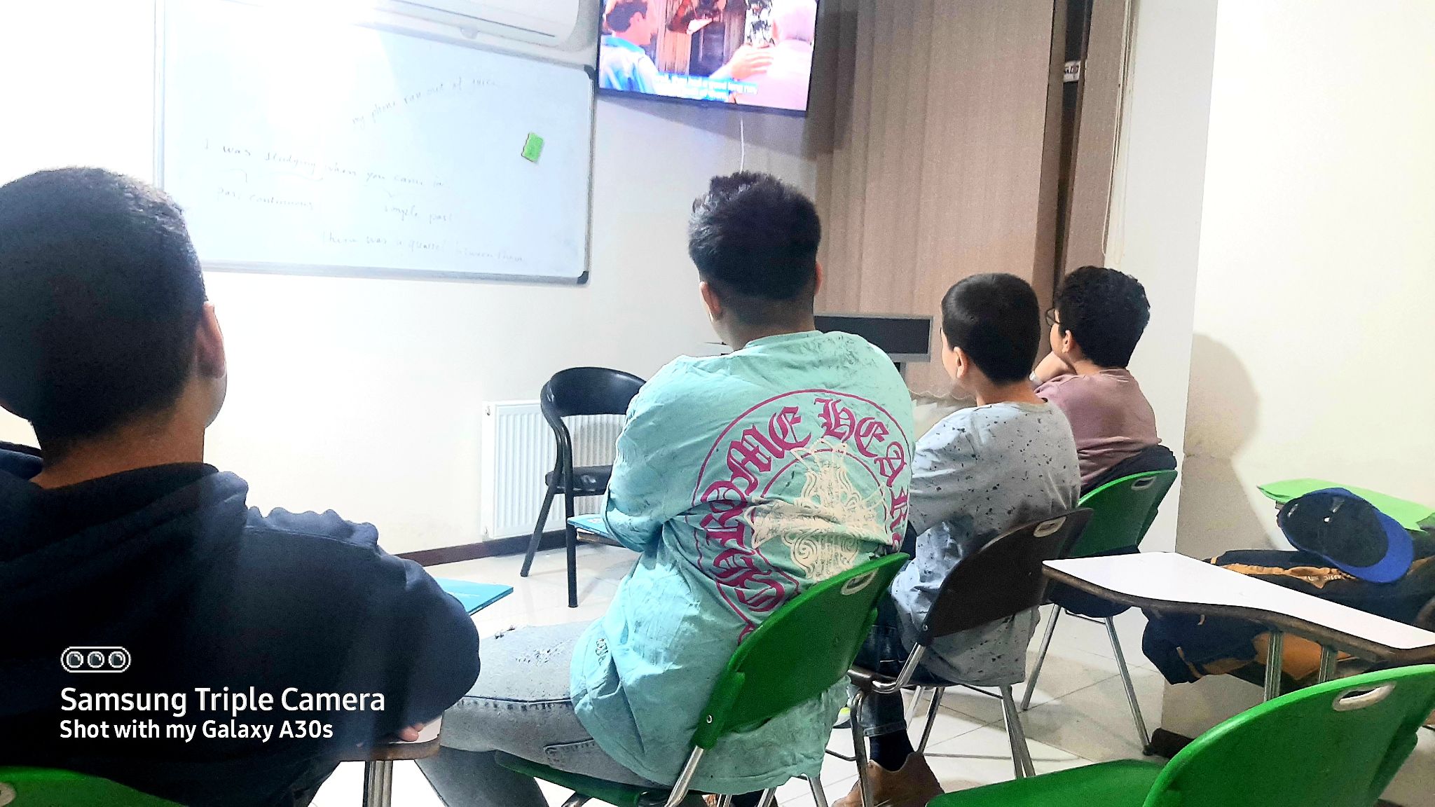 آموزشگاه زبان آوان
