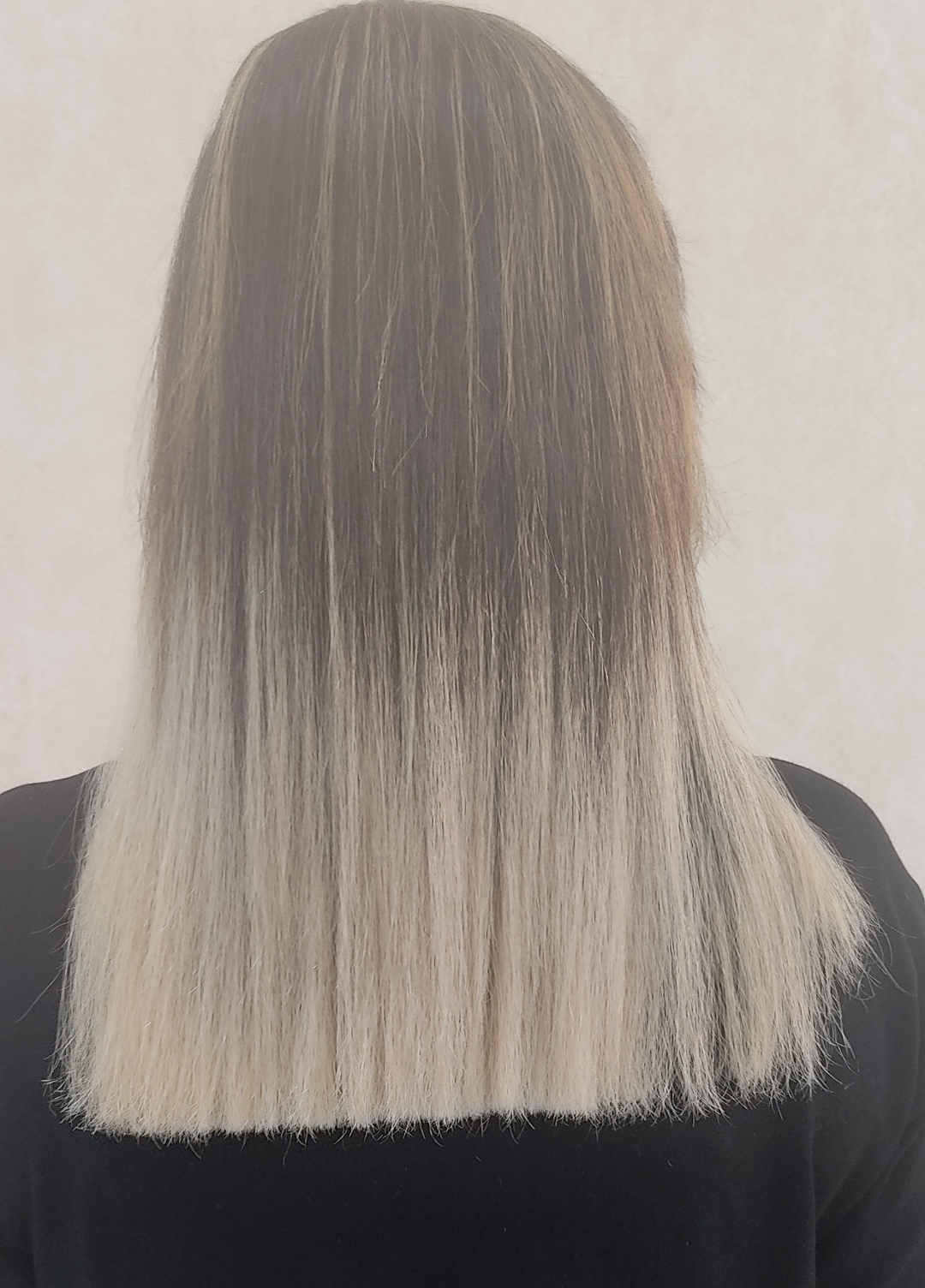 خدمات تخصصی رنگ و لایت و کراتین و احیا