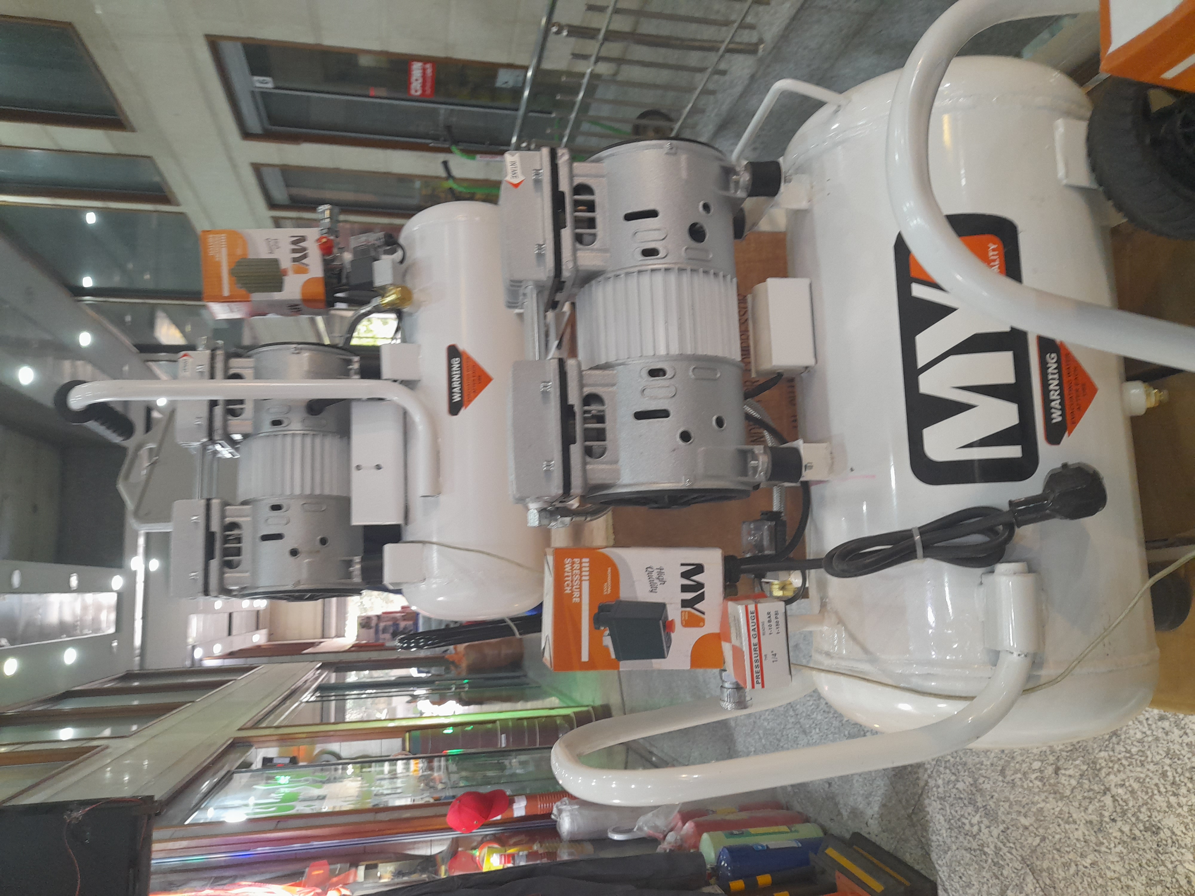 خدمات و تامین قطعات انواع کمپرسور علی