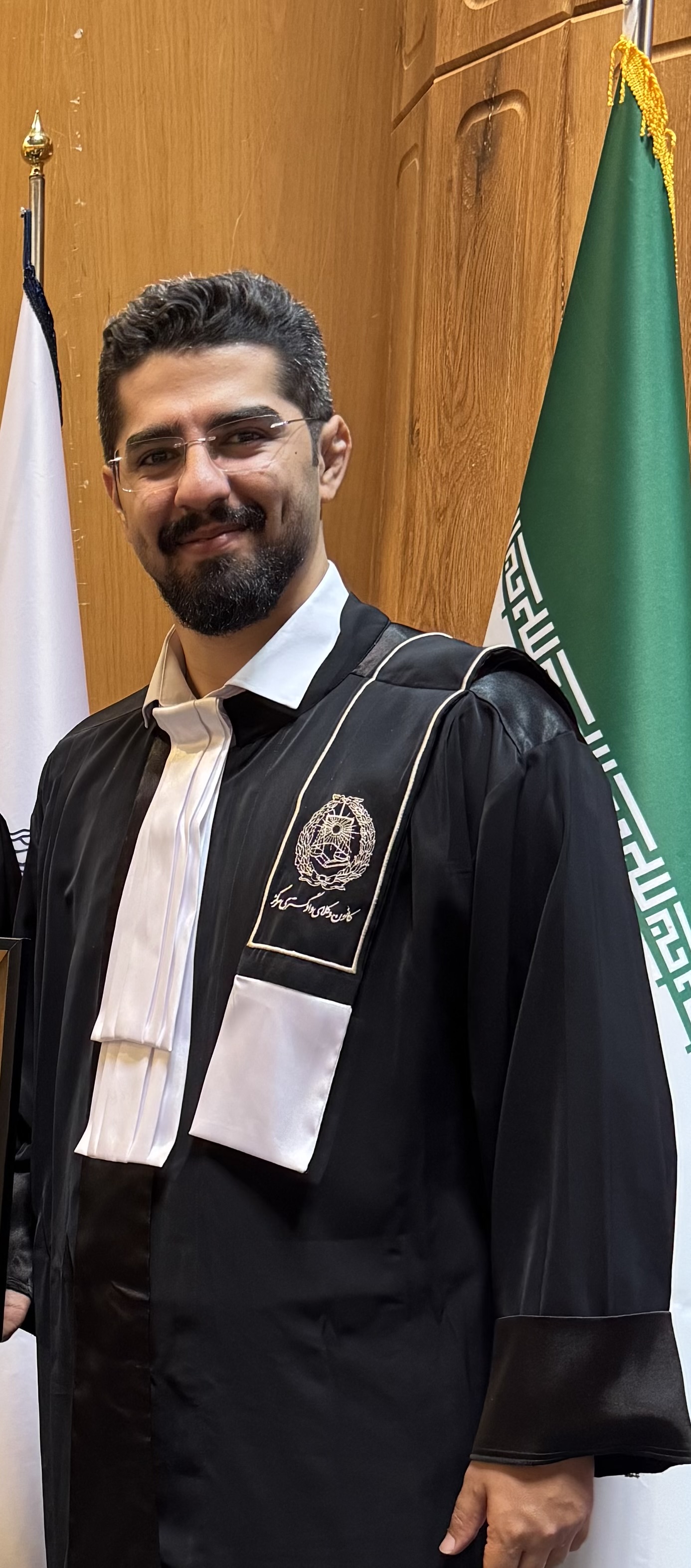 موسوی سادات وکیل پایه یک دادگستری، مشاور