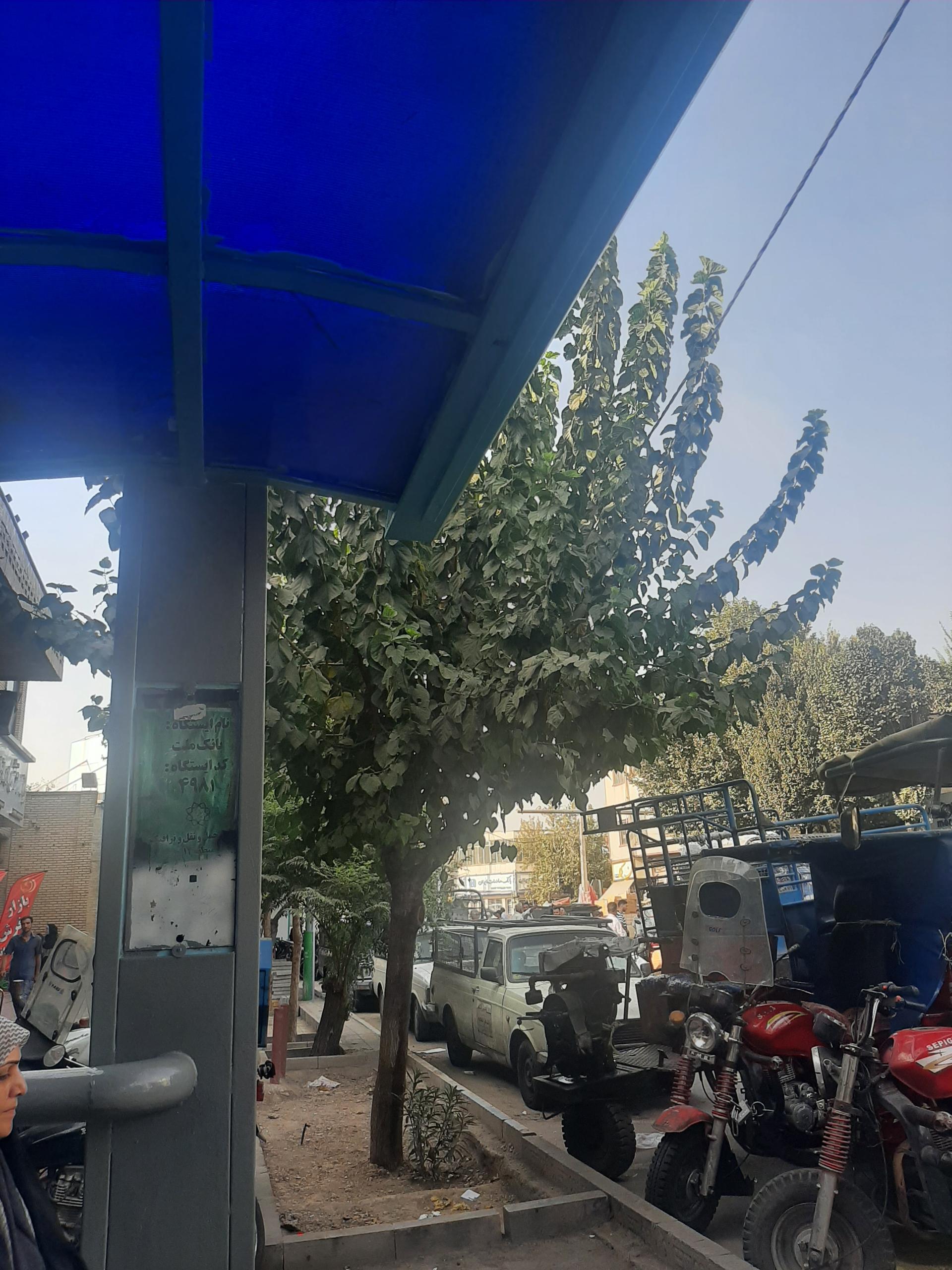 پارکینگ قیام