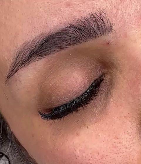 آموزش و خدمات اکستنشن مژه