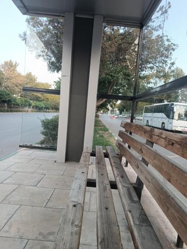 ایستگاه اتوبوس نوفل لوشاتو 2