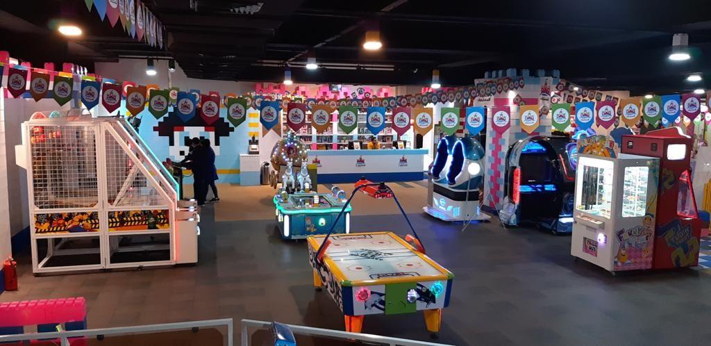 شهربازی قلعه شادی