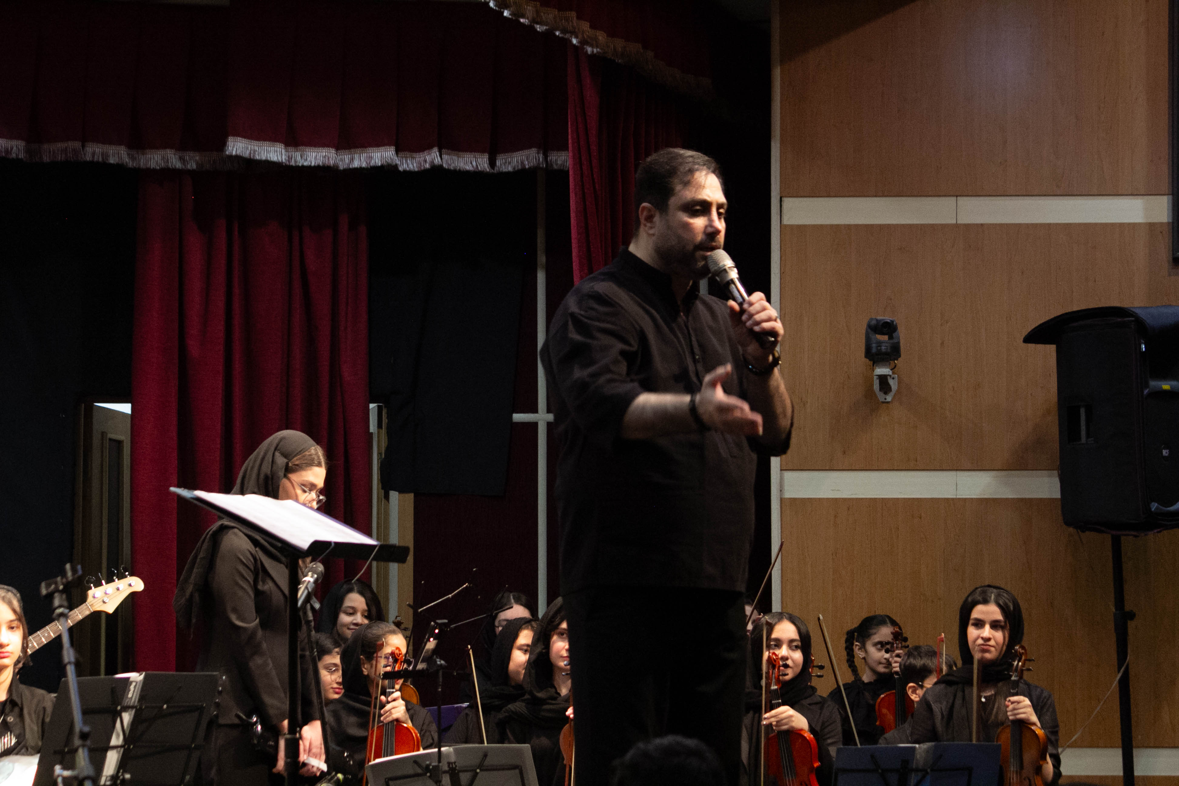 آموزشگاه موسیقی آوای ققنوس (هزار ترانه)