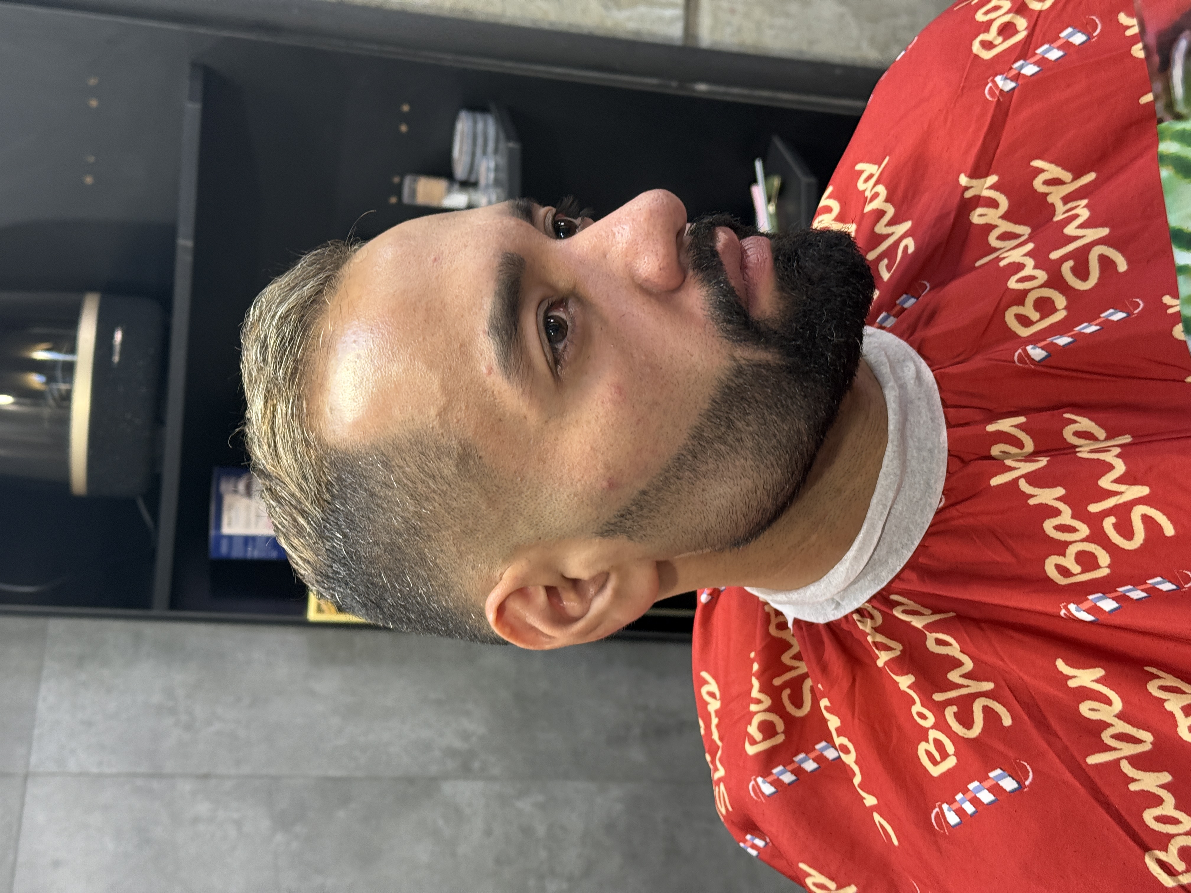 آرایشگاه مردانه آرکات