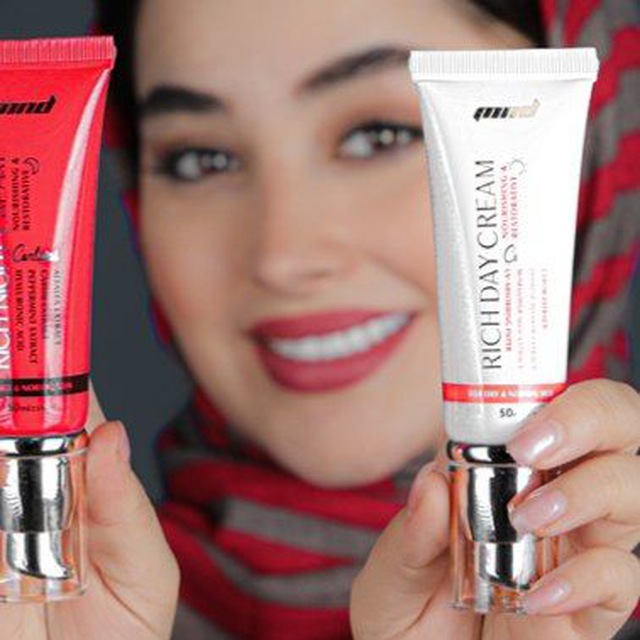 مشاور محصولات مراقبتی و زیبایی پوست و مو