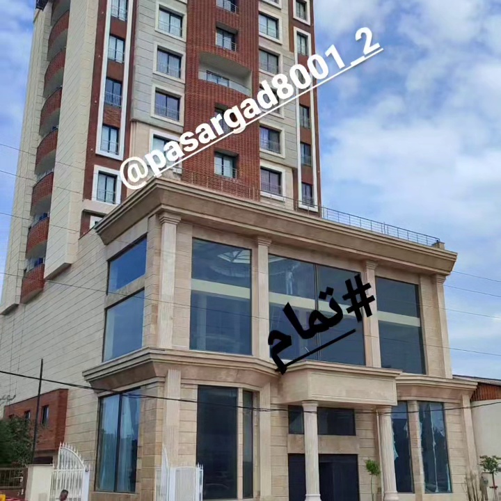 شیشه اکاردونی، کرکره برقی اکبری