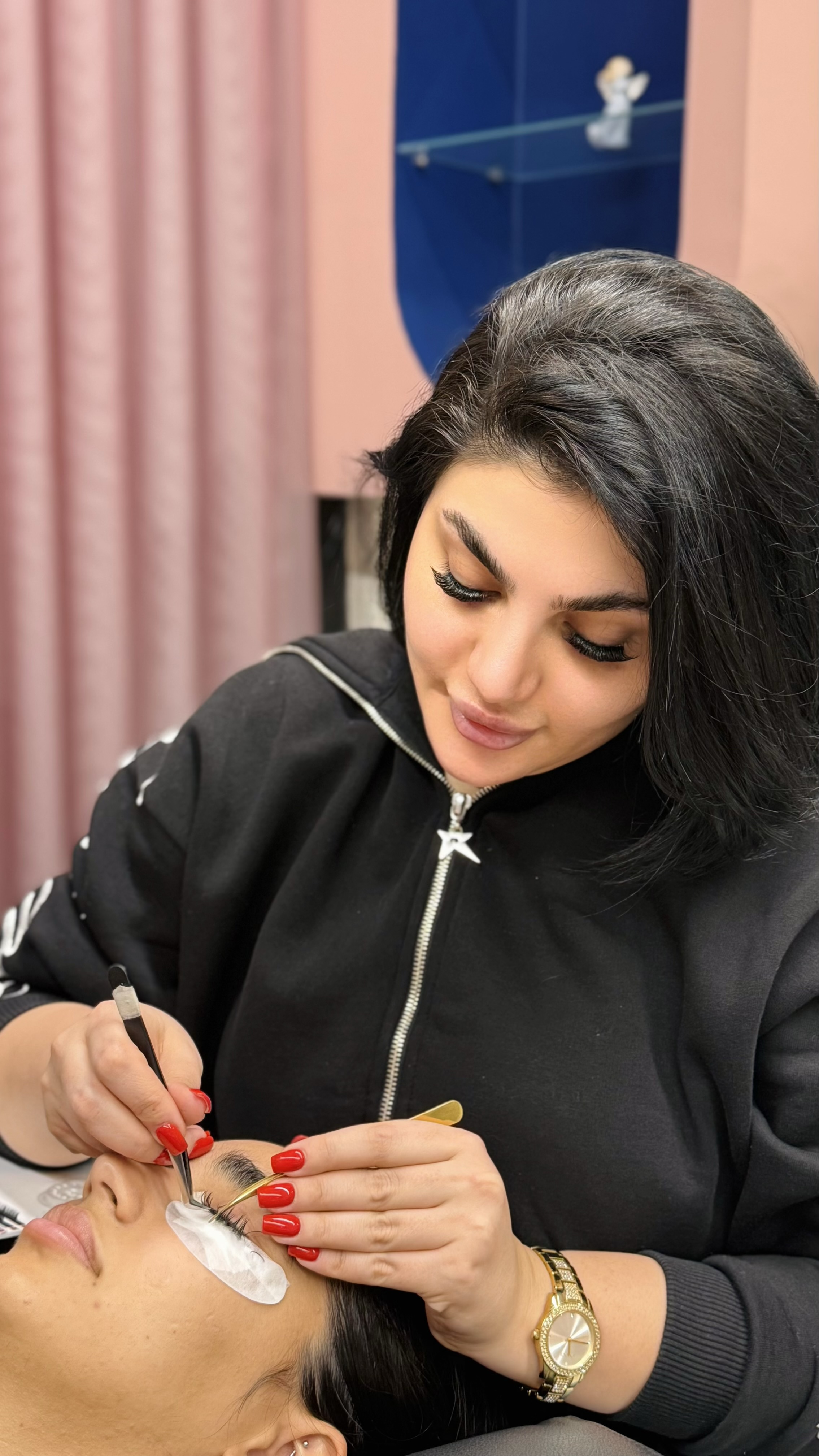 اکستنشن تخصصی مژه مهدیا